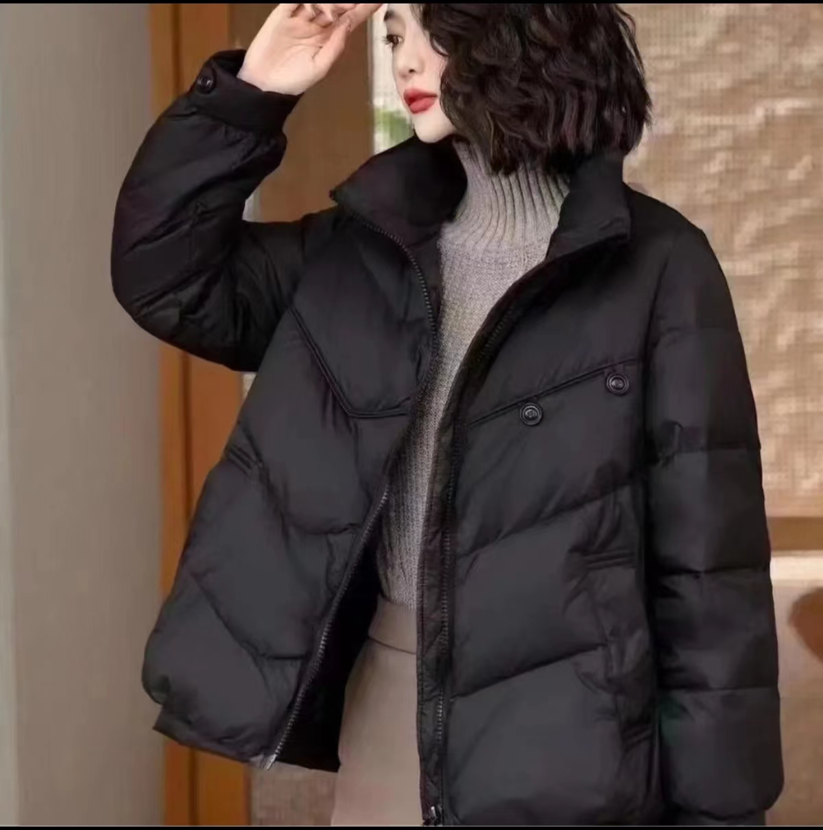 白鸭绒羽绒服女2023新款时尚休闲定制款