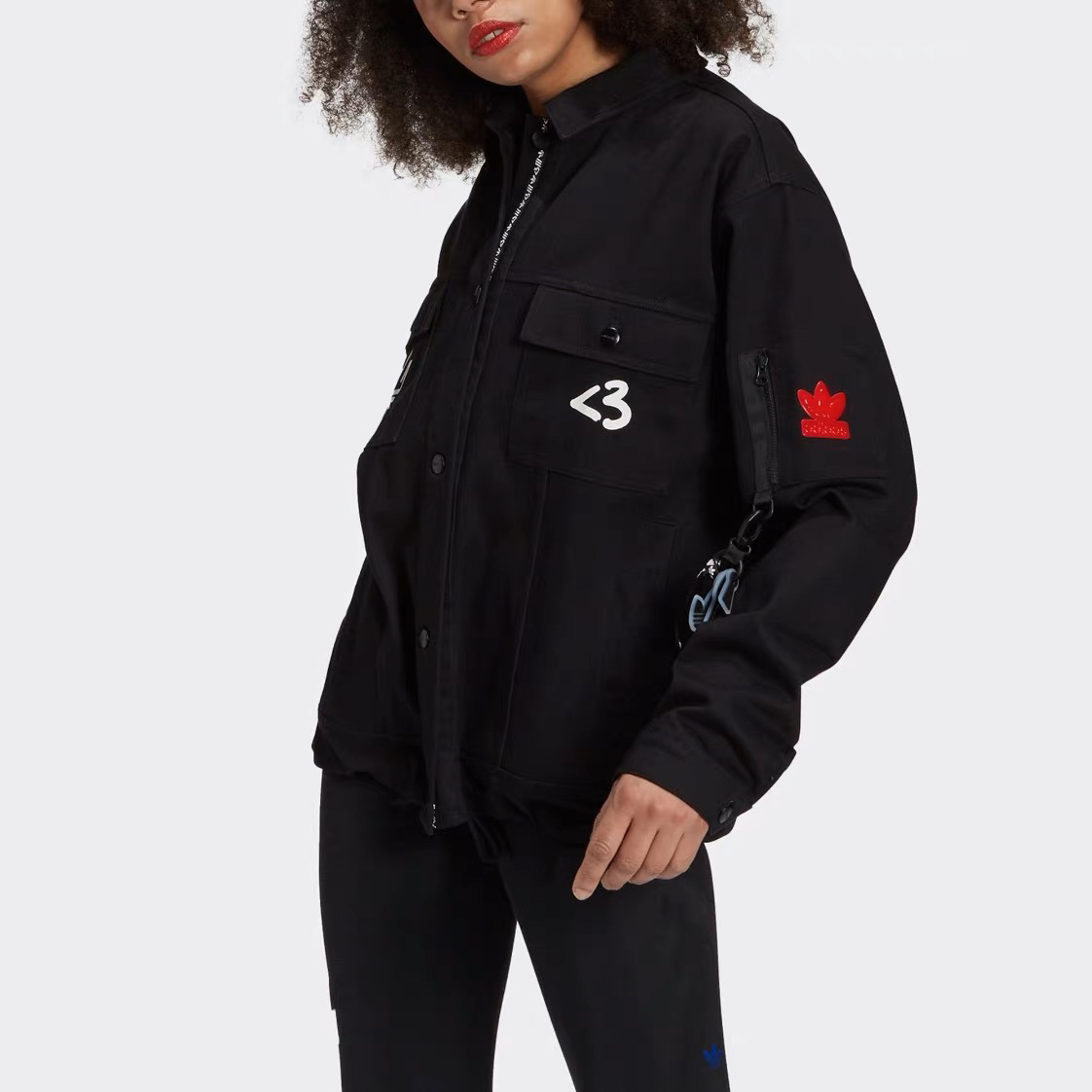 【BB】Adidas三叶草趣味心形图案休闲运动男士牛仔夹克外套H39029