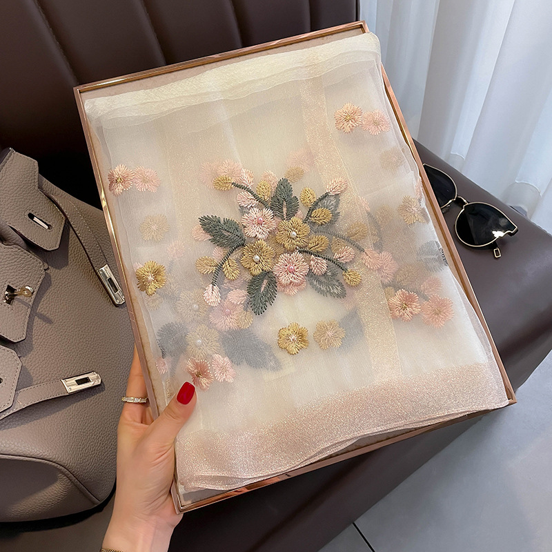 中国风花卉真丝羊毛围巾女手工绣花丝巾保暖空调披肩长款纱巾妈妈