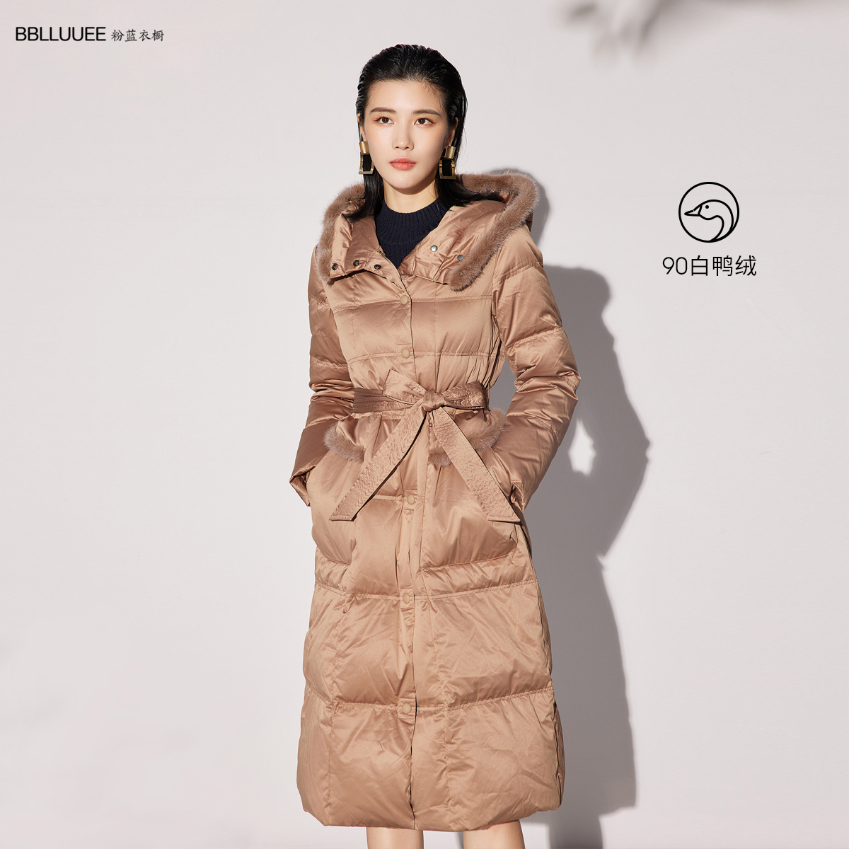 粉蓝衣橱珠光深卡其长款羽绒服女2022冬装毛领复古厚外套725Y896
