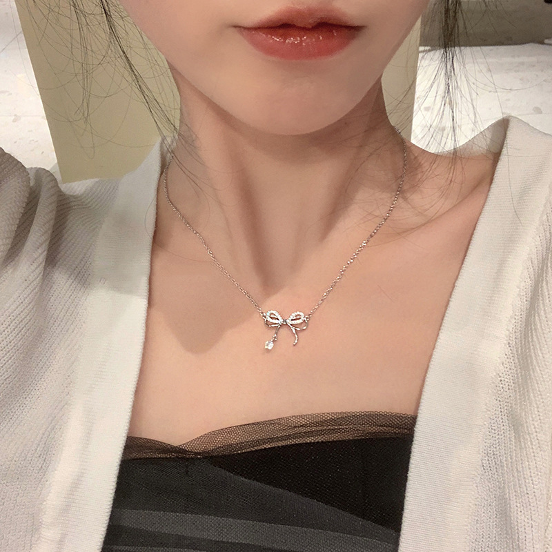 钛钢项链 高保色轻奢高级感气蝴蝶结锁骨链女Z99
