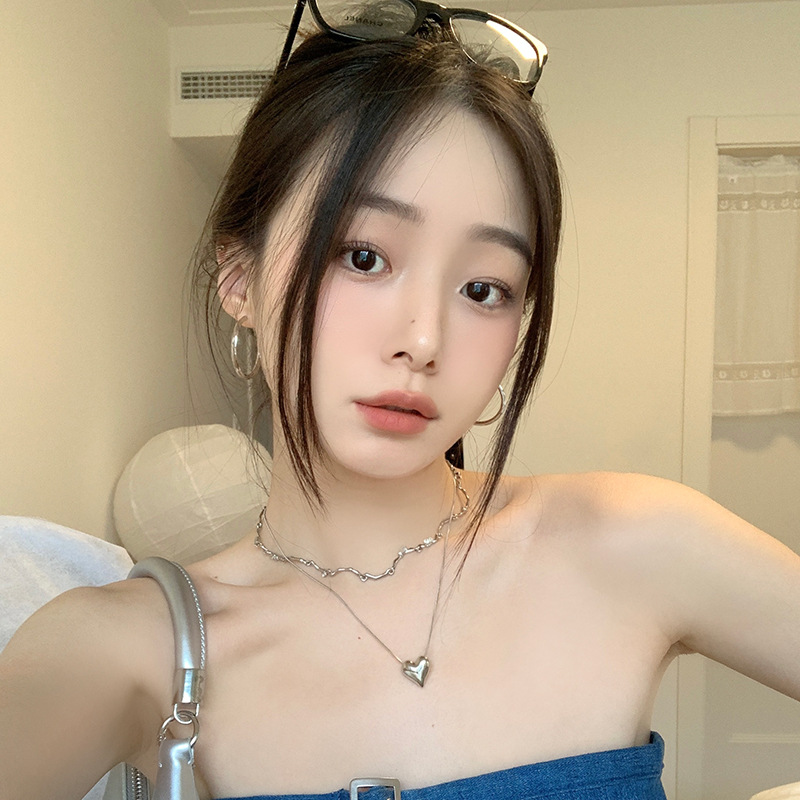 铜合金耳饰 辣妹耳圈女轻奢小众设计感高级冷性风耳钉耳环W51
