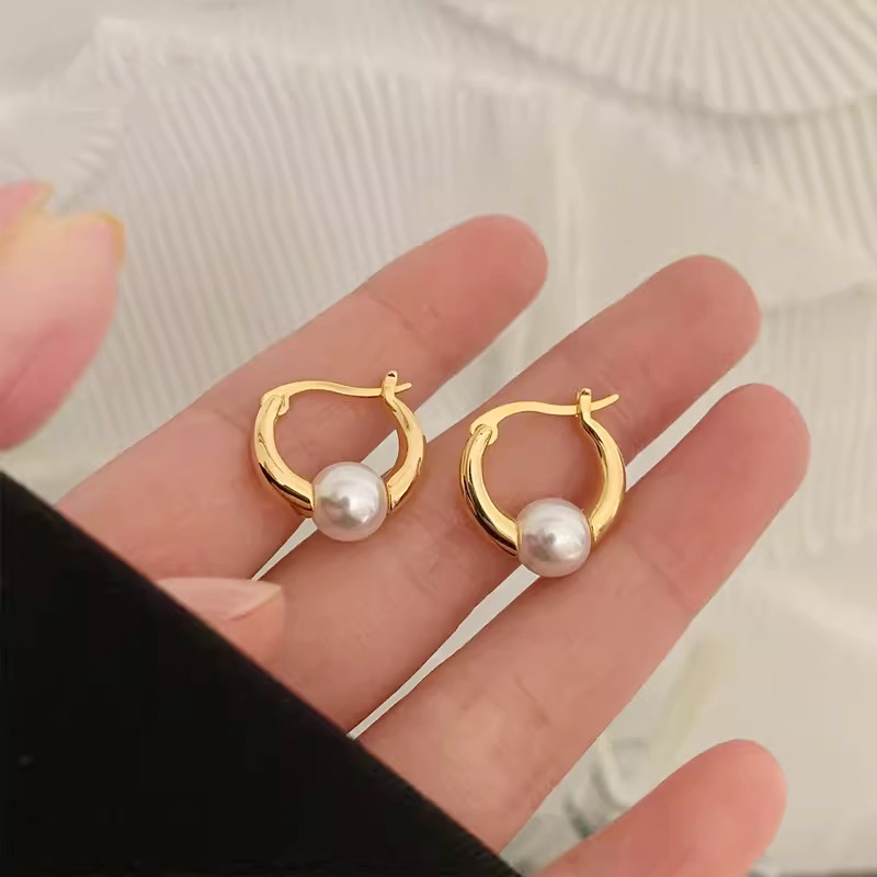 合金仿珍珠耳饰 小众百搭珠珠耳环女高级感法式精致五金女孩耳钉