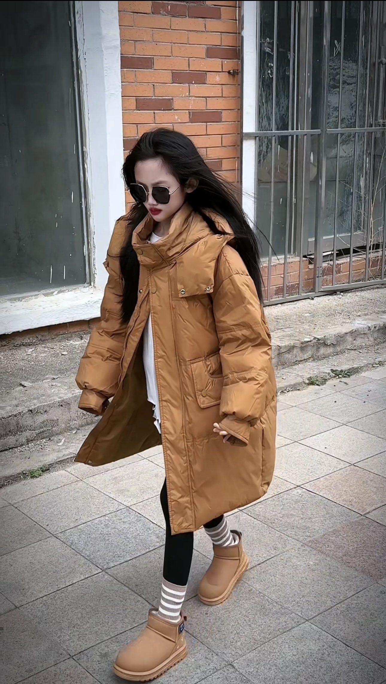 女童中长款羽绒服2023冬季新款中大童韩版白鸭绒保暖连帽外套
