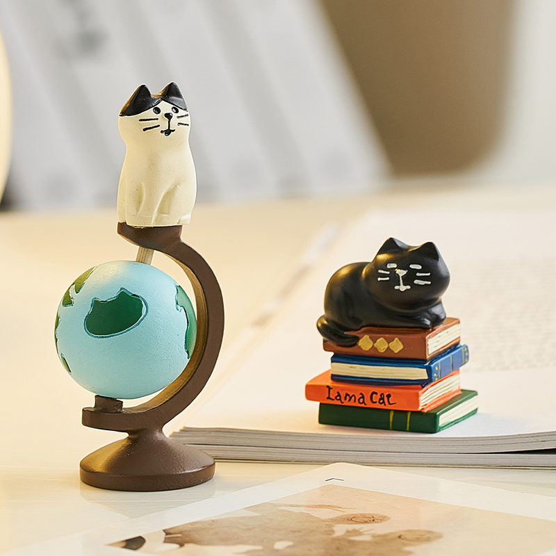 可爱日式猫咪办公室桌面电脑屏幕小摆件迷你治愈系解压创意装饰品