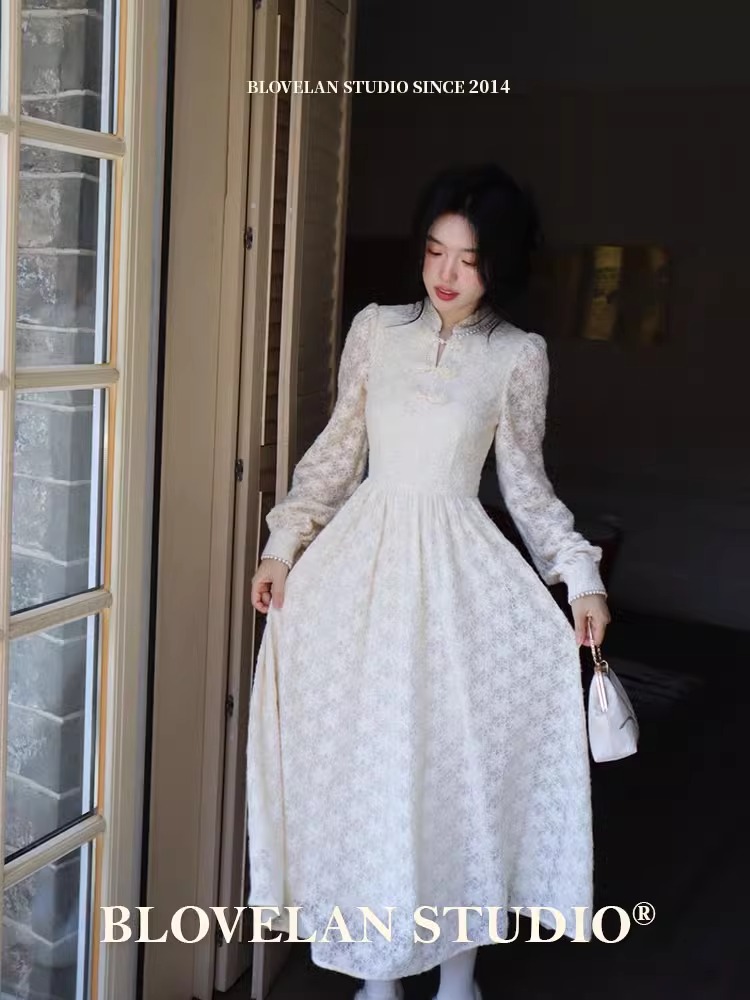 593#法式蕾丝磨毛重工中式领连衣裙显瘦气质胖mm秋冬白月光长裙