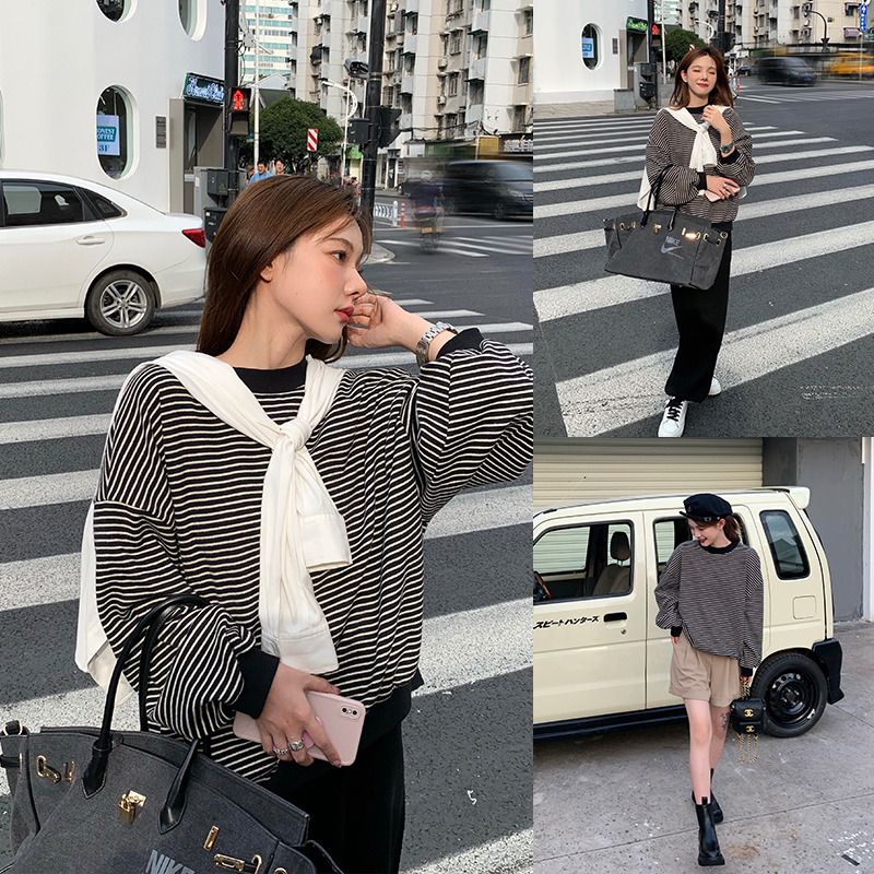 张大奕卫衣女秋薄款长袖圆领甜美休闲短款条纹上衣
