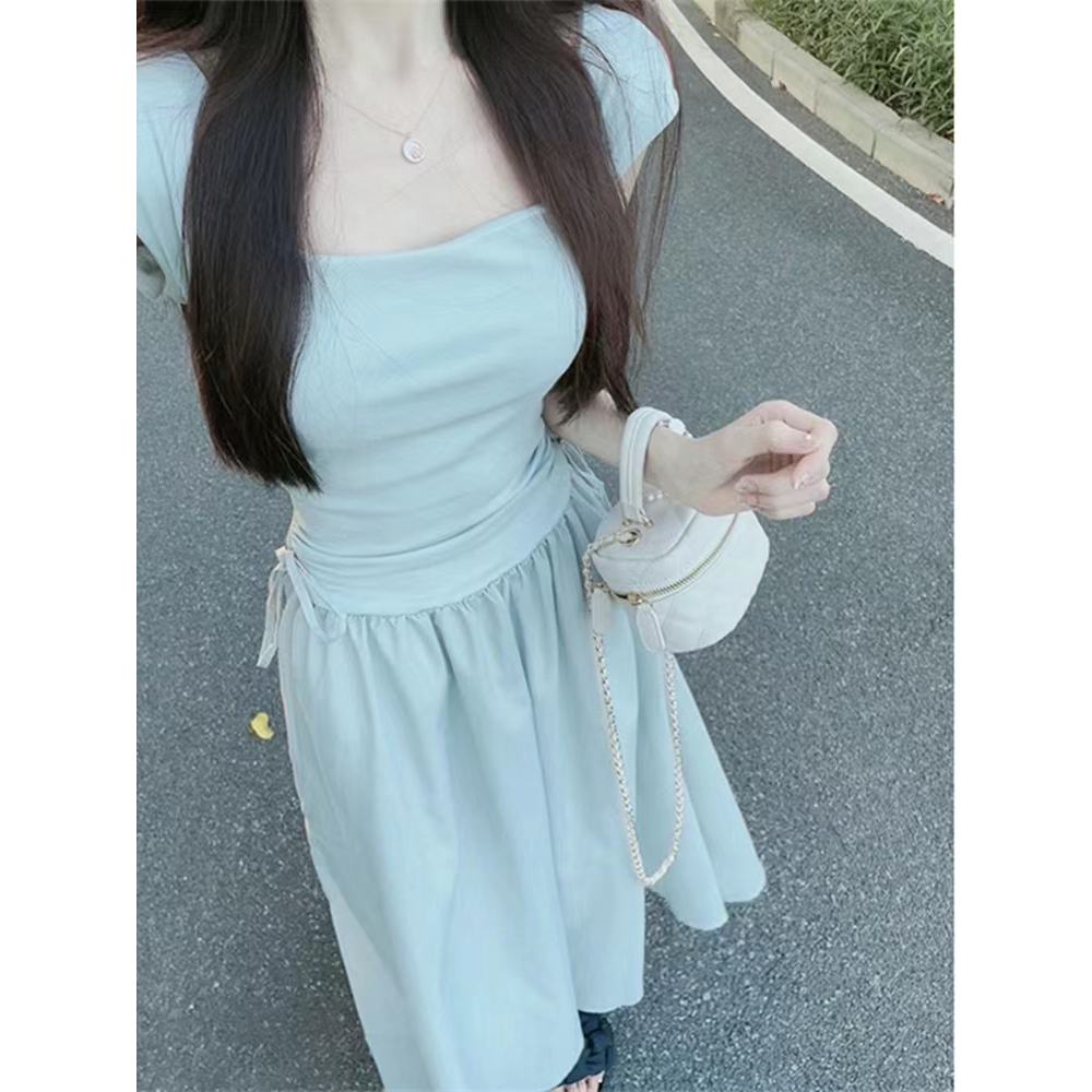 茶歇法式方领连衣裙子女夏季2023新款初恋清纯奶甜长裙收腰小个子