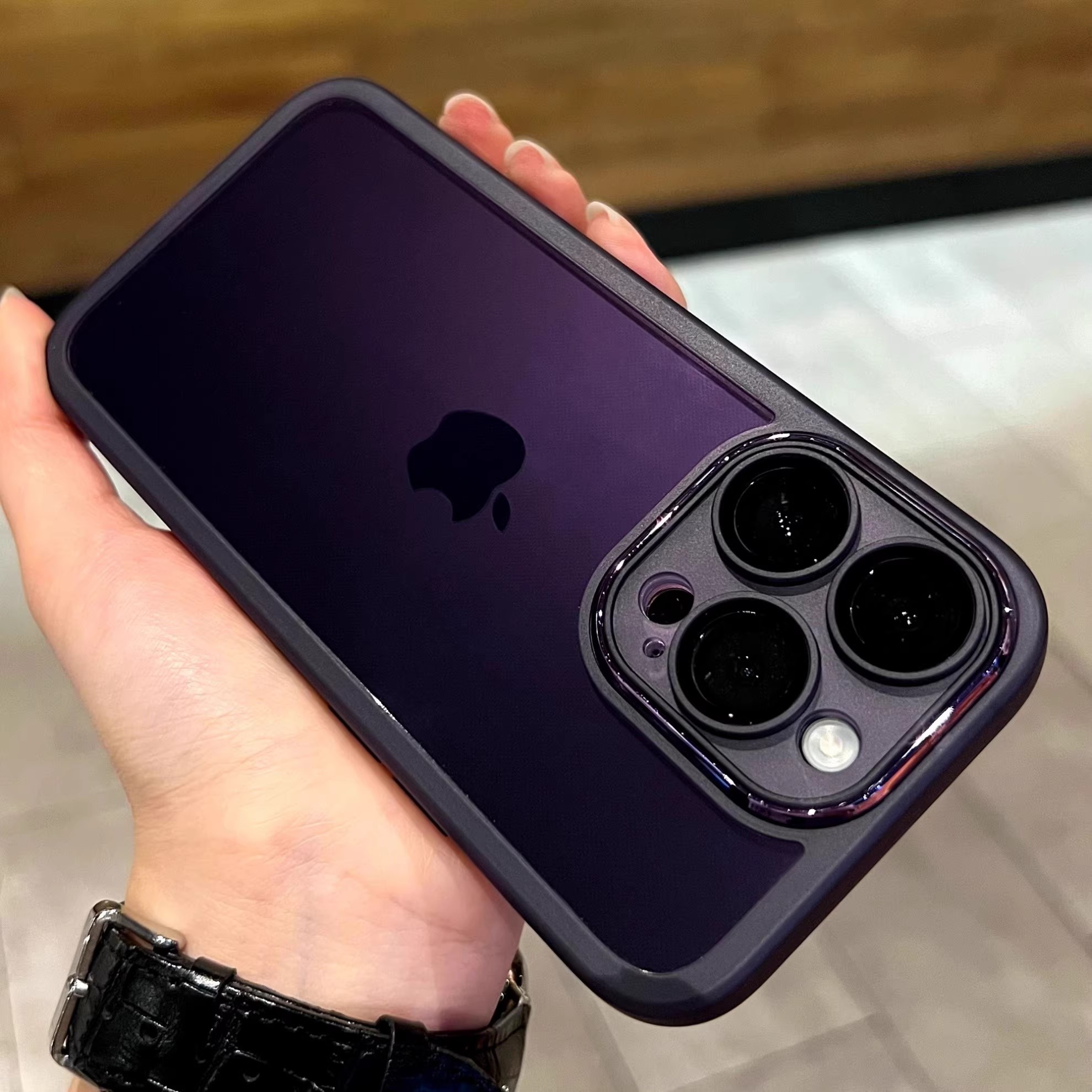 适用【苹果/华为/vivo/oppo/小米】金属镜头透明纯色软全包手机壳女