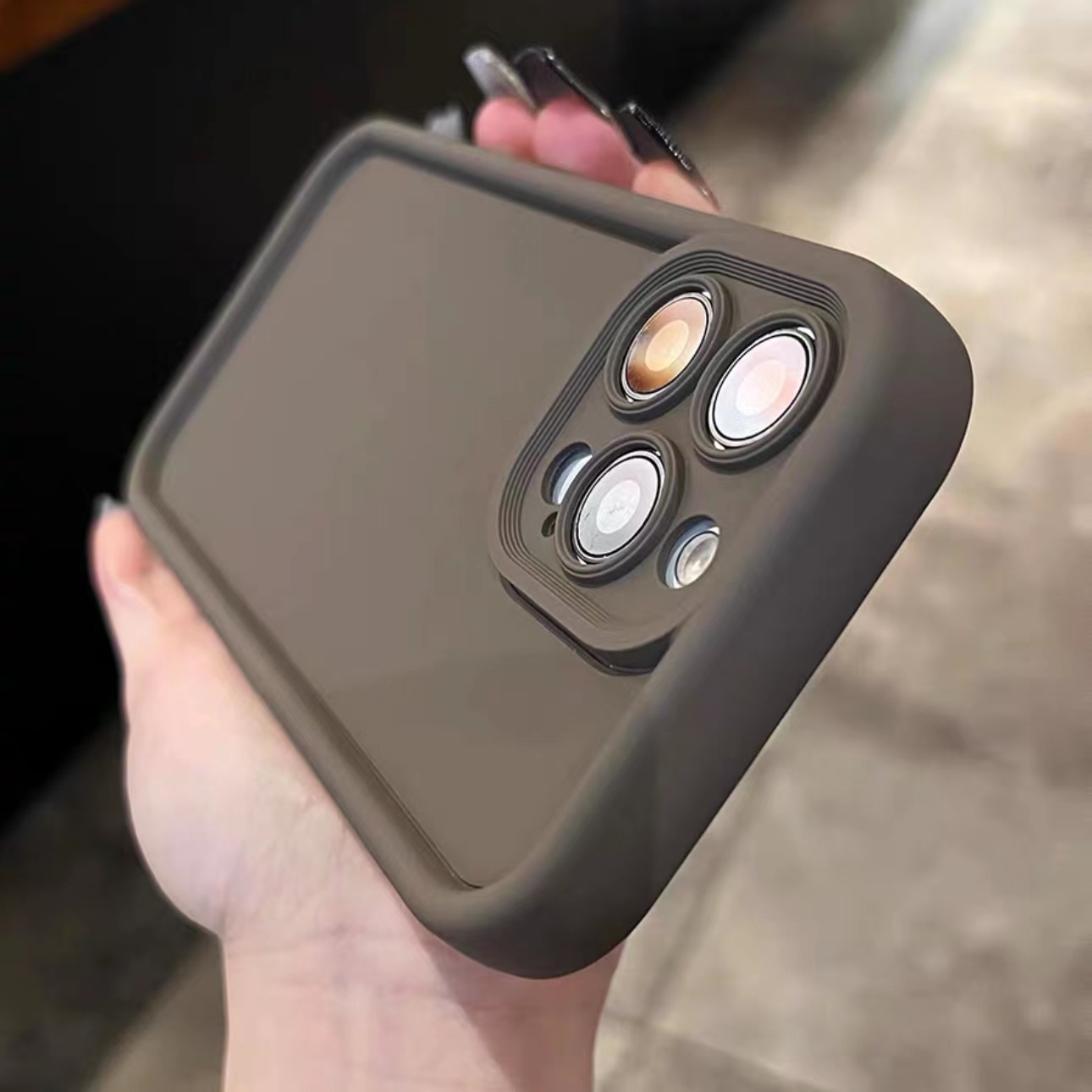 咖啡棕多巴胺适用苹果15手机壳iphone13/14promax防摔12/11全包女
