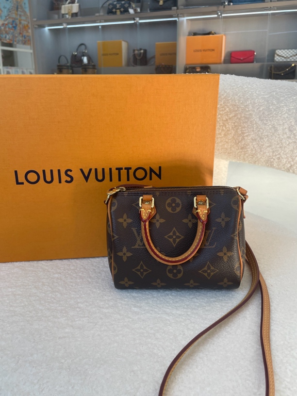 95新 LouisVuitton/路易威登 Speedynano棕色斜跨包16cm/ A234