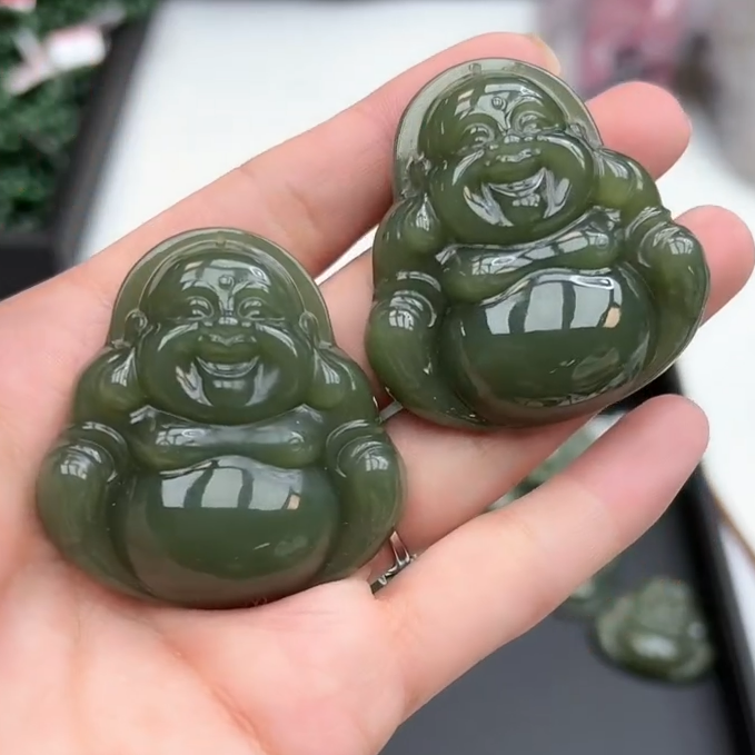 玉美人菲菲/35325-和田玉吊坠-大佛公*多样性发一