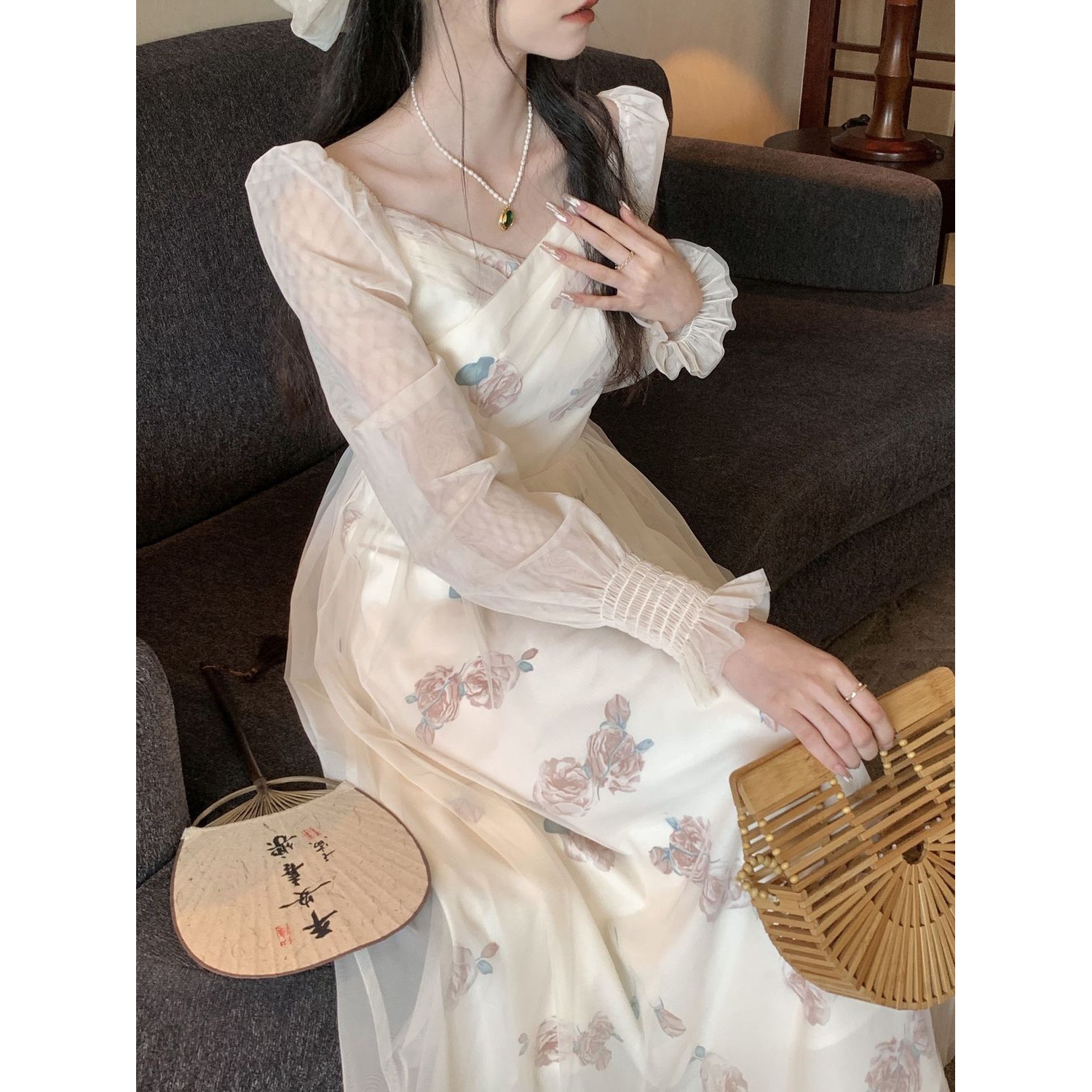 2023年春秋复古国风新中式交叉v领设计感小众仙气网纱长袖连衣裙