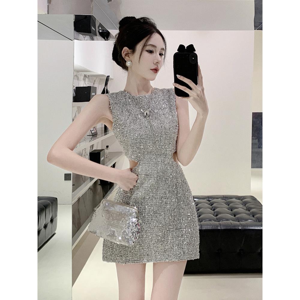 短款时尚显瘦小众高端气质小香风修身背心洋装女夏季感晚礼服法式