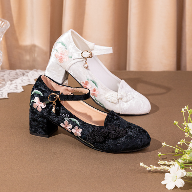 花镜2023春秋新款高跟尖头旗袍绣花鞋复古国风高跟民族风鞋气质