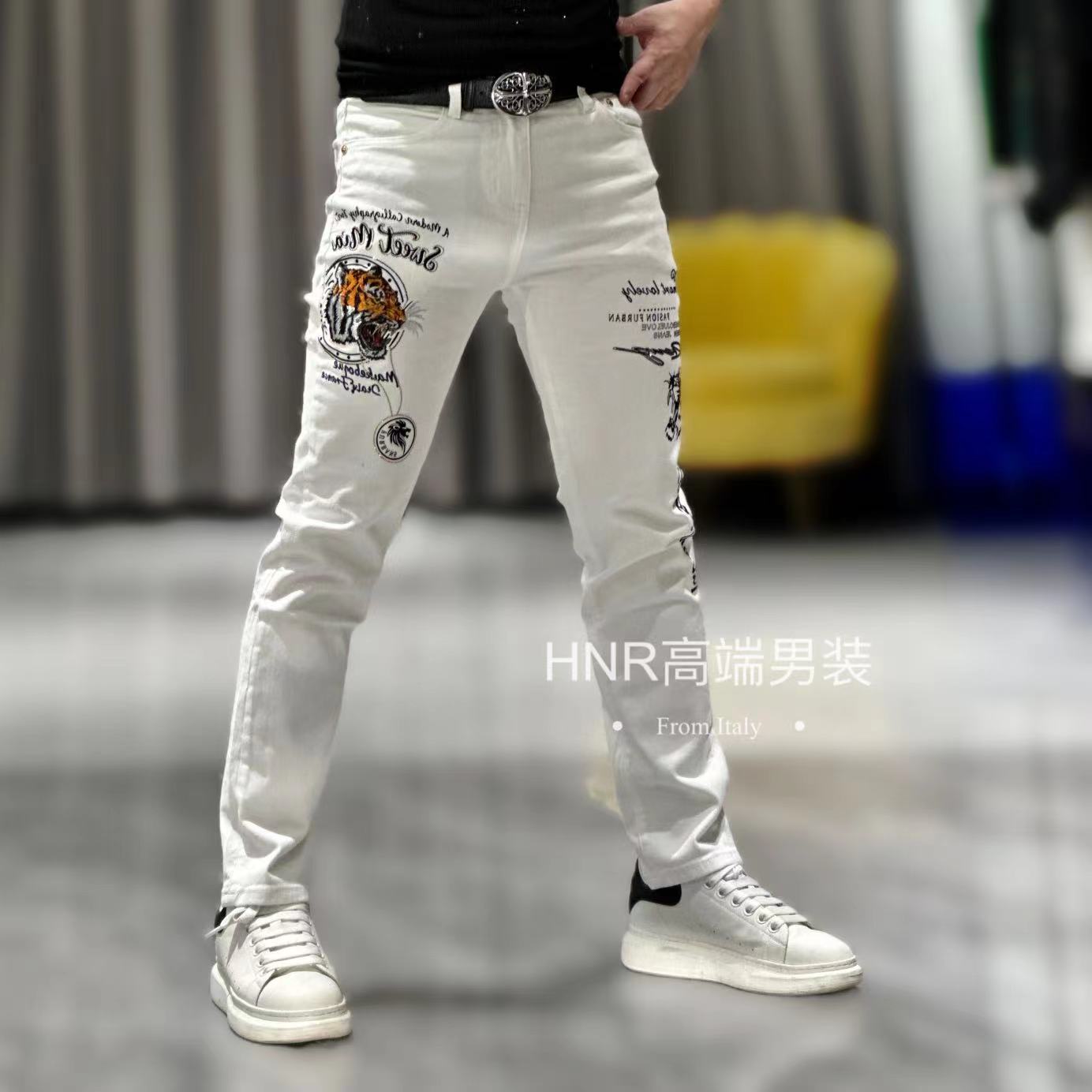 修身弹力纯色图案新款秋季高端男士时尚潮流休闲百搭轻奢牛仔裤