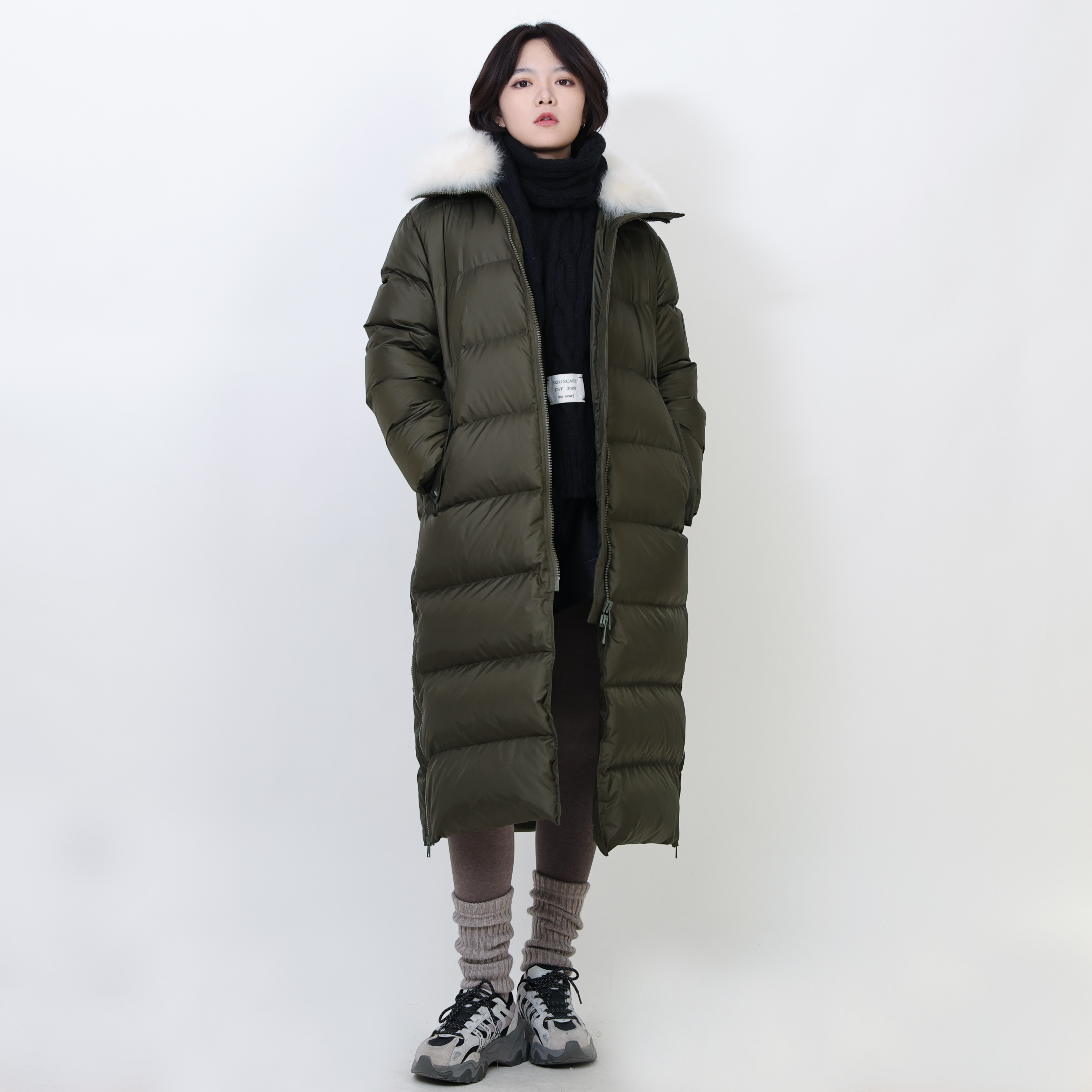 女士时尚长款羽绒服保暖过膝大毛领加厚 21319