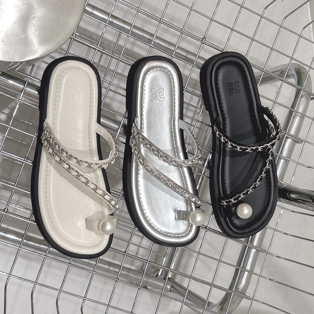 杜米亚新款珍珠夹趾拖鞋D8772625