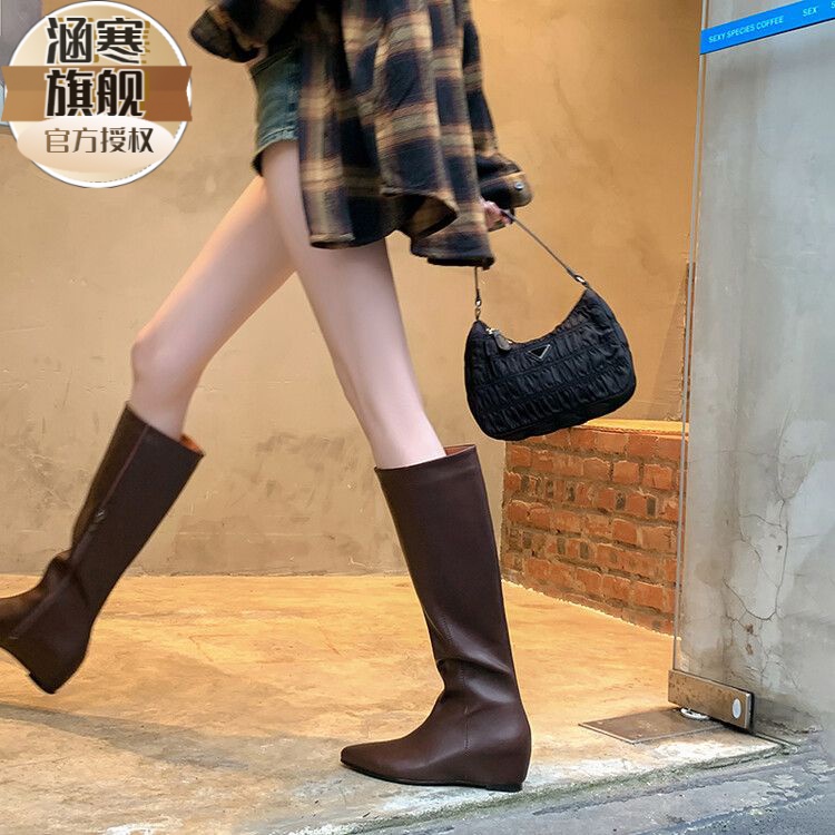 百搭内增高中筒不过膝中长靴女秋冬皮靴坡跟厚底小个子骑士高筒靴