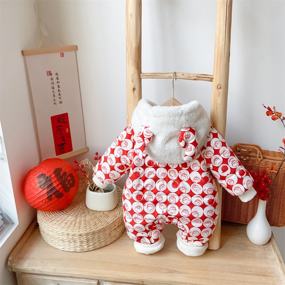 中国风宝宝棉服新年红色喜庆盘扣拜年服龙年婴儿服夹棉连体衣棉服