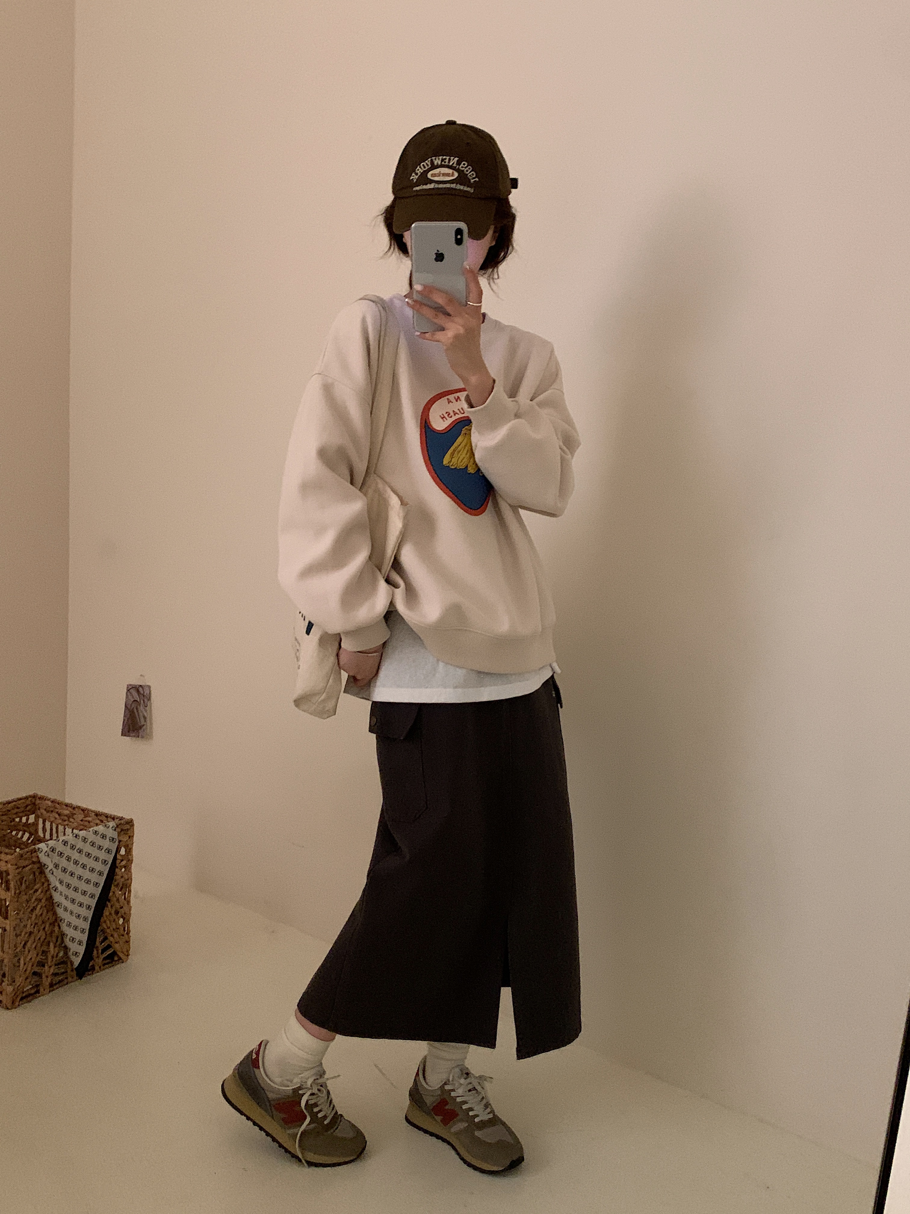 仓美美精选-香蕉圆领卫衣（不加绒）