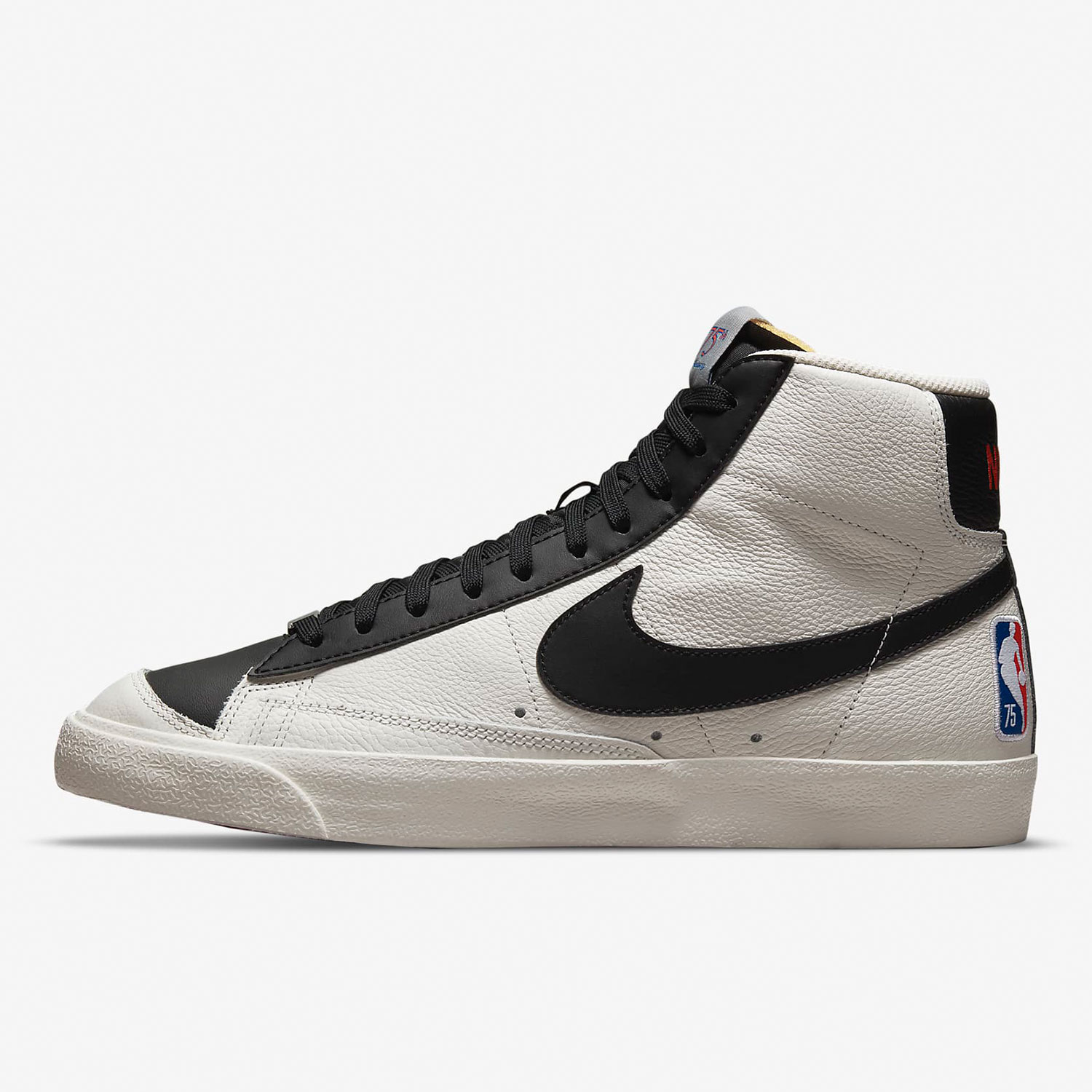 Nike/耐克BLAZER男子舒适运动休闲高帮板鞋DD8025-101瑕疵