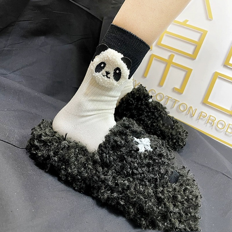 可爱卡通熊猫中筒棉袜黑白撞色袜子网红潮流百搭柔软舒适小众女袜