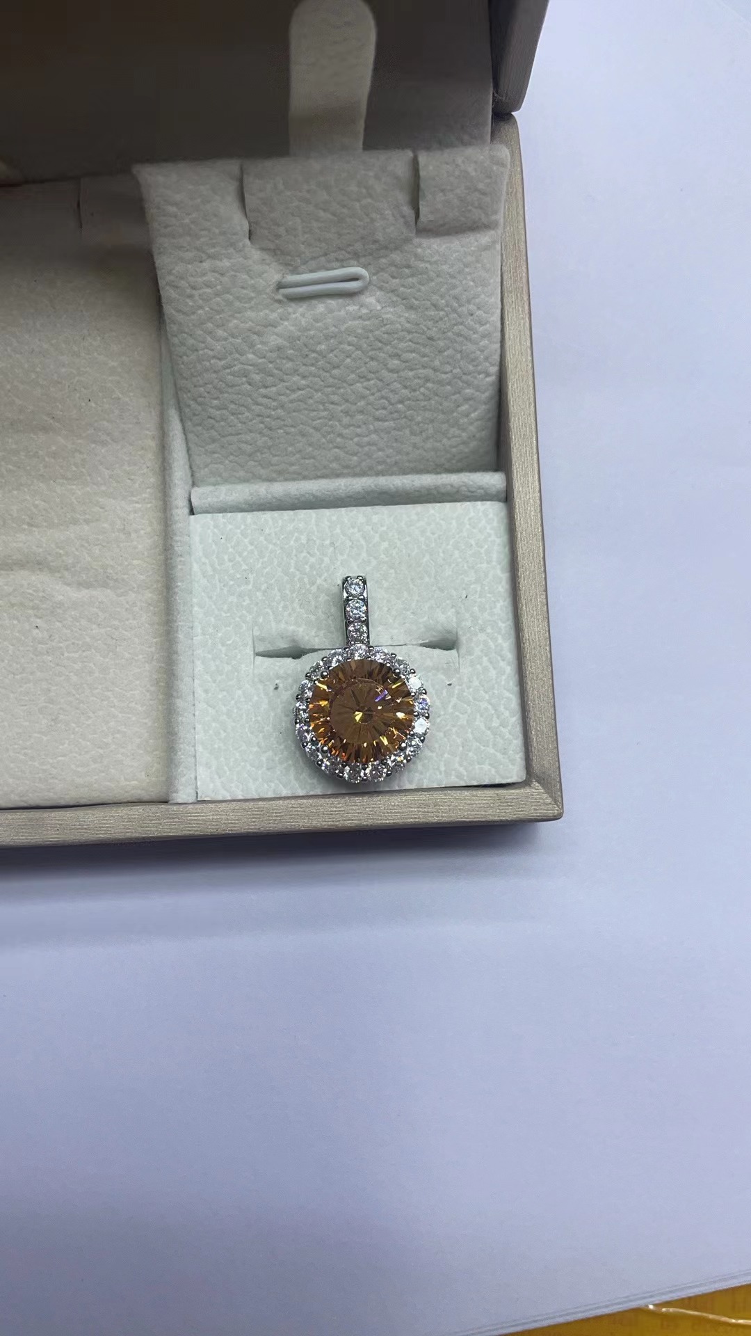 P九百五十 FL净度A00294吊坠