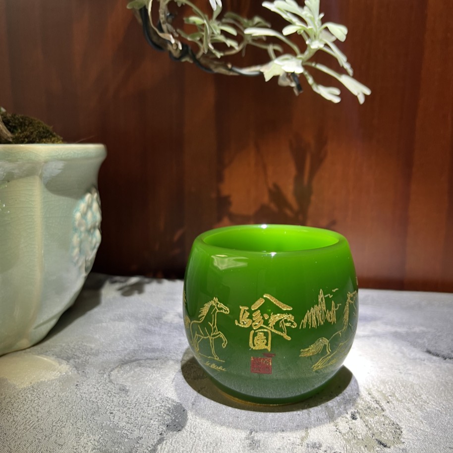 建盏功夫茶杯八骏图祖母绿琉璃杯带金福底座(配礼袋)主人杯品茗杯