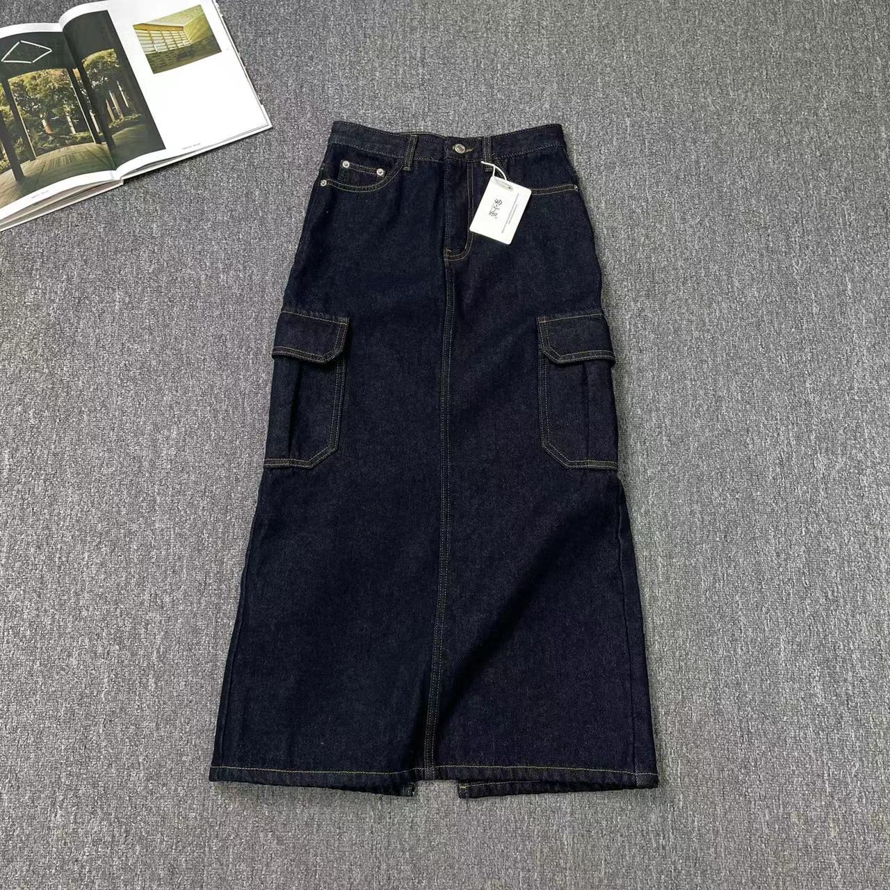 82070余小鱼 深蓝色工装多口袋后开叉拉链明线韩系加绒半身裙女装