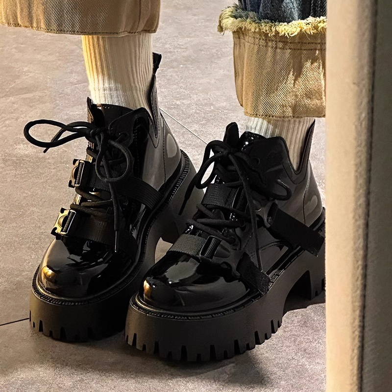 MOJY厚底真皮马丁靴女2023秋冬新款小个子英伦风短靴甜酷机车单靴