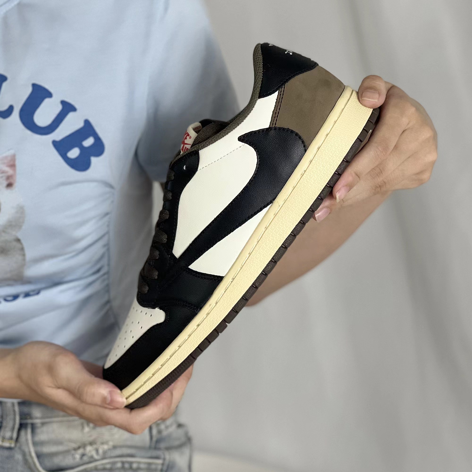 Nike/耐克 Air Jordan 1 LOW 小摩卡男女鞋运动休闲鞋低帮百搭