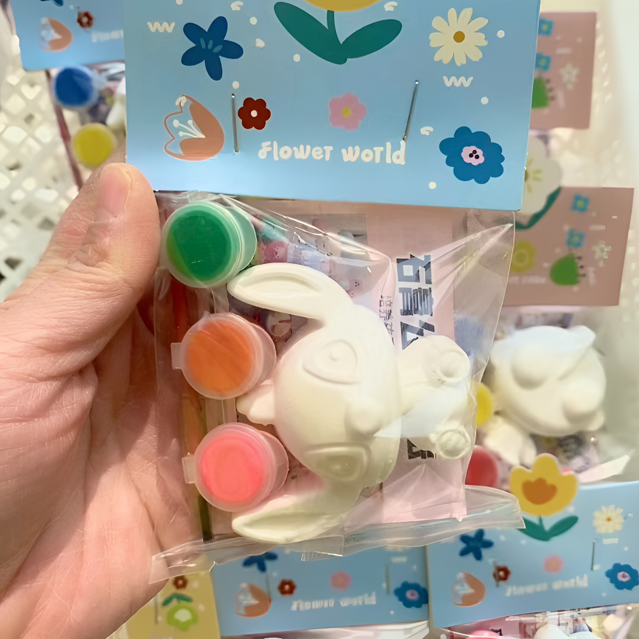 六一儿童节日礼品娃娃彩绘涂色袋装生手工学生卡通画石膏娃娃