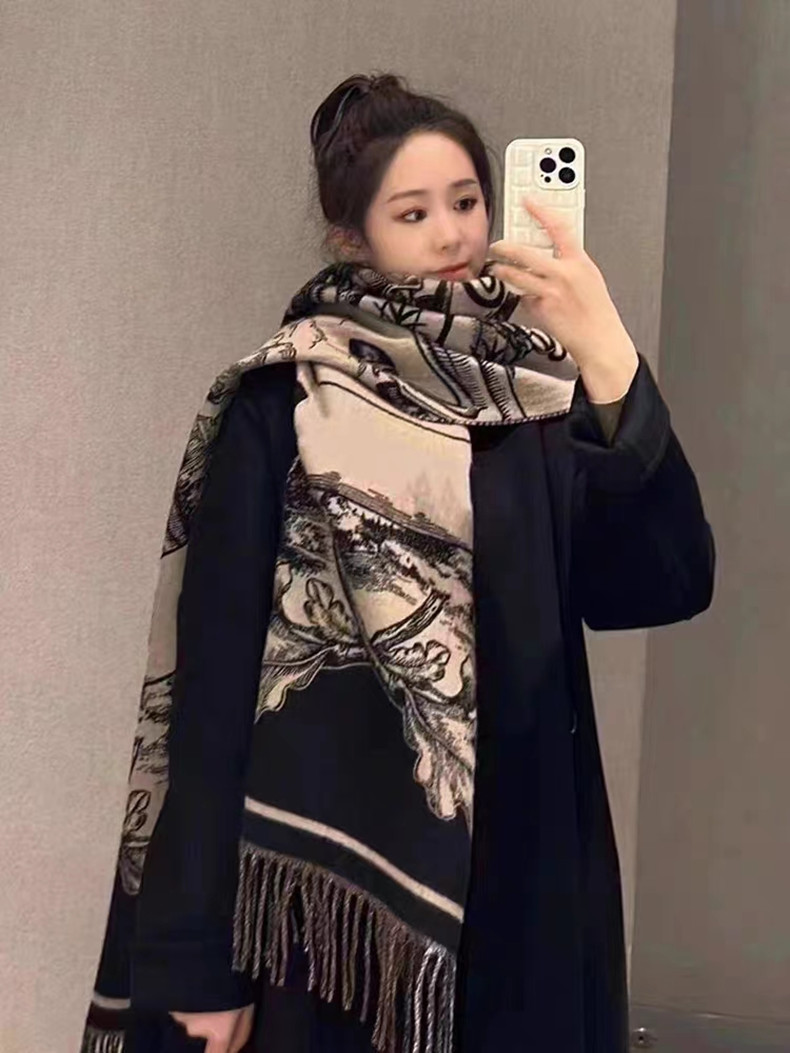 冬季网红新款双面双色百搭保暖围巾披肩加厚加大秋冬外出旅游印花