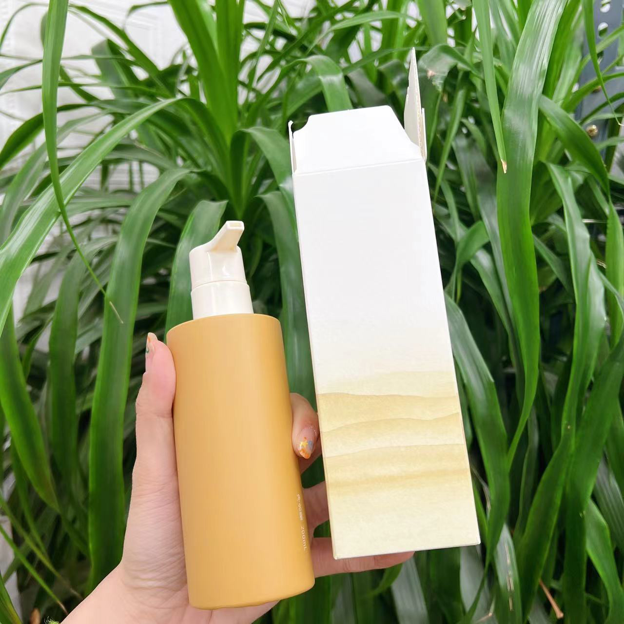 【老北鼻专属！】源159！自带芳疗感的芳华植萃身体乳！