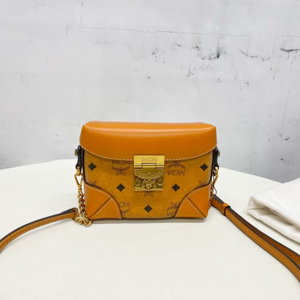 MCM/箱包/95新/市场价99999
