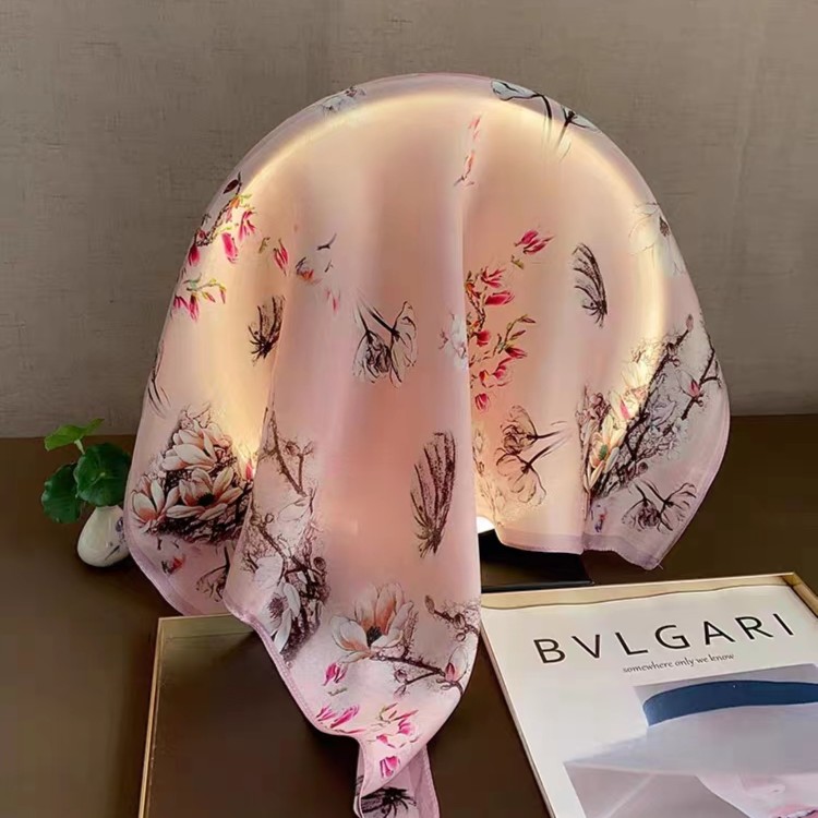 【甄丝轻奢】68 微瑕花卉组合 印花桑蚕丝小方巾丝巾时尚百搭薄款