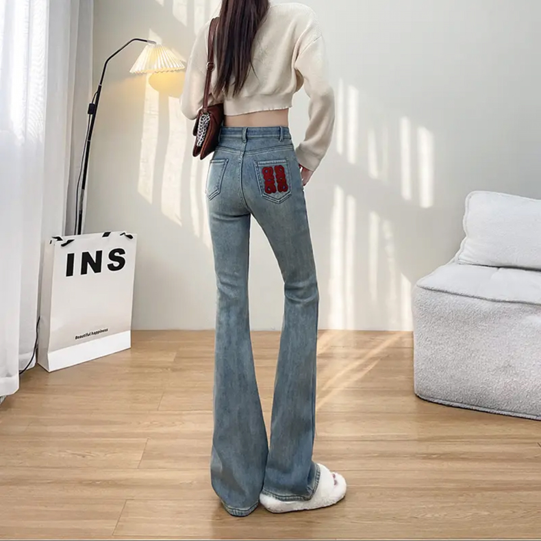 9681浅色刺绣微喇牛仔裤女长裤2023年冬季新款修身显瘦喇叭裤弹力