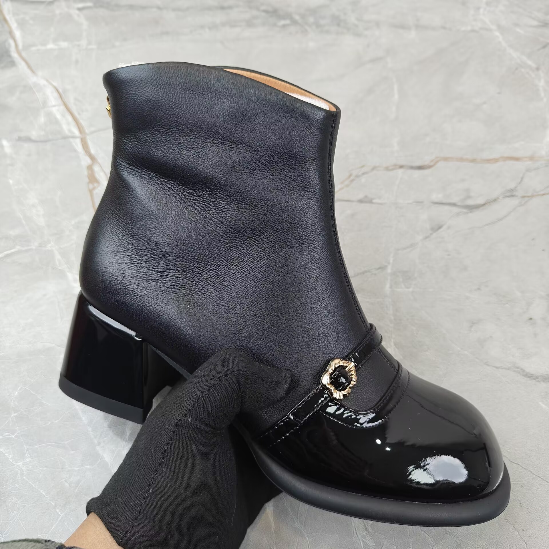 圆头粗跟不加绒短靴女6019-01