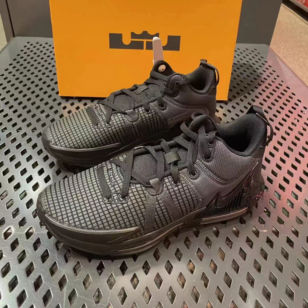 Nike耐克男鞋新款减震运动鞋詹姆斯篮球鞋DM1122-004