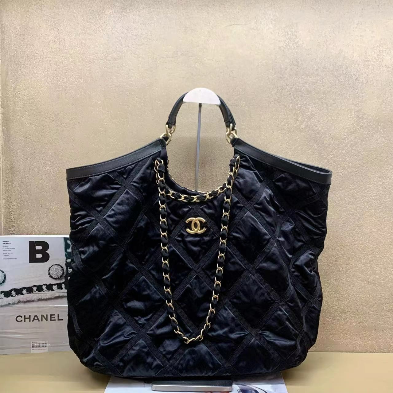 95新  壹臻中古/Chanel黑金尼龙大tote/ 53375642