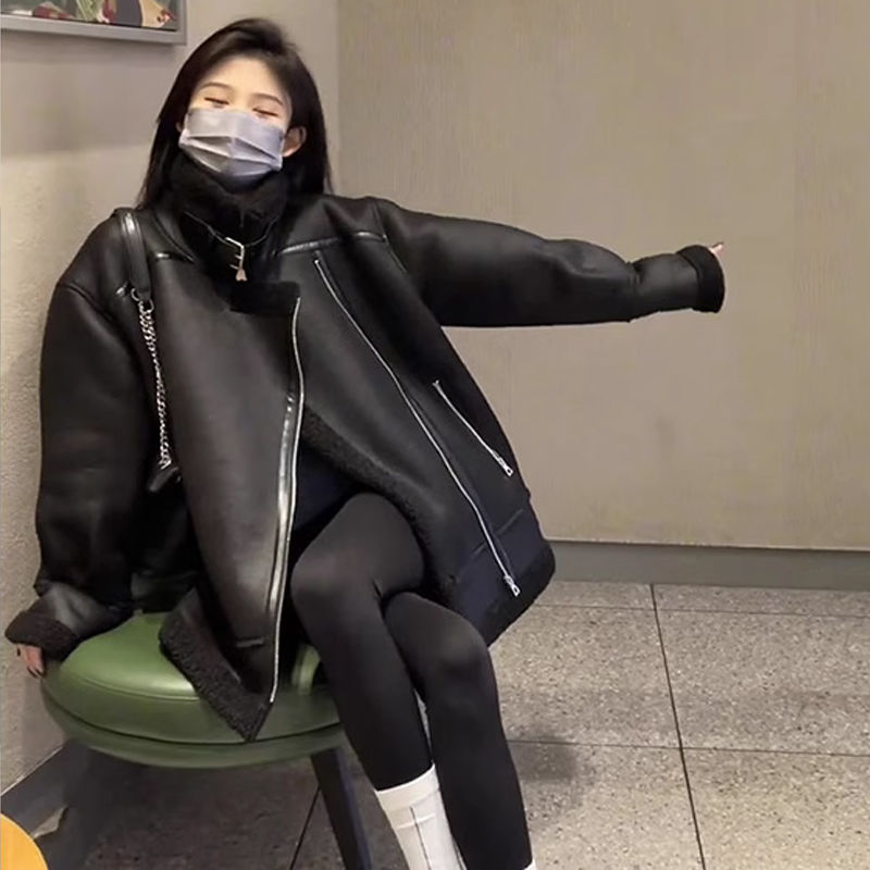 2023新款爆款皮毛一体机车服高级感炸街黑色时尚短款外套女冬季