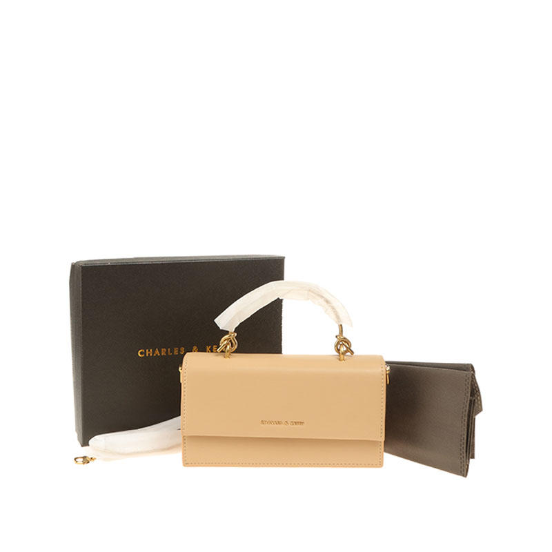99新  胖虎黄贴贴/CHARLES & KEITH/99新/公价369PU/两用包