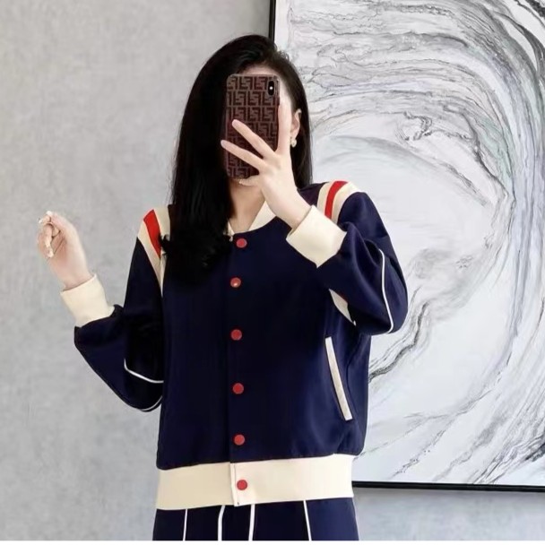 23秋季新款 时尚爱心刺绣撞色拼接棒球服外套 宽松休闲