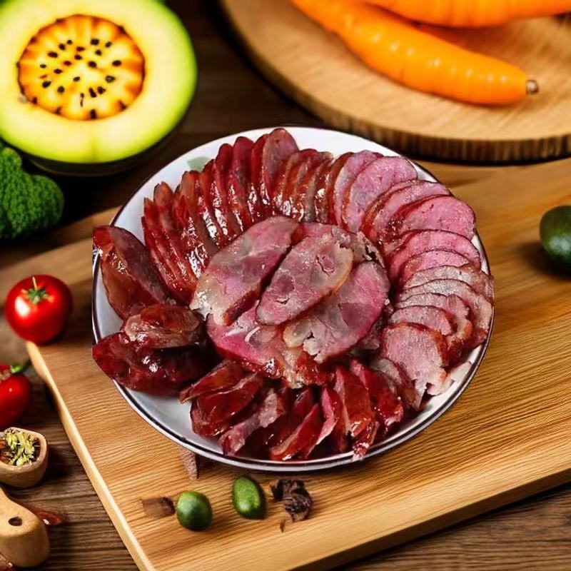 贵州香肠腊肉柏树枝柴火烟熏农家散养正宗土猪肉