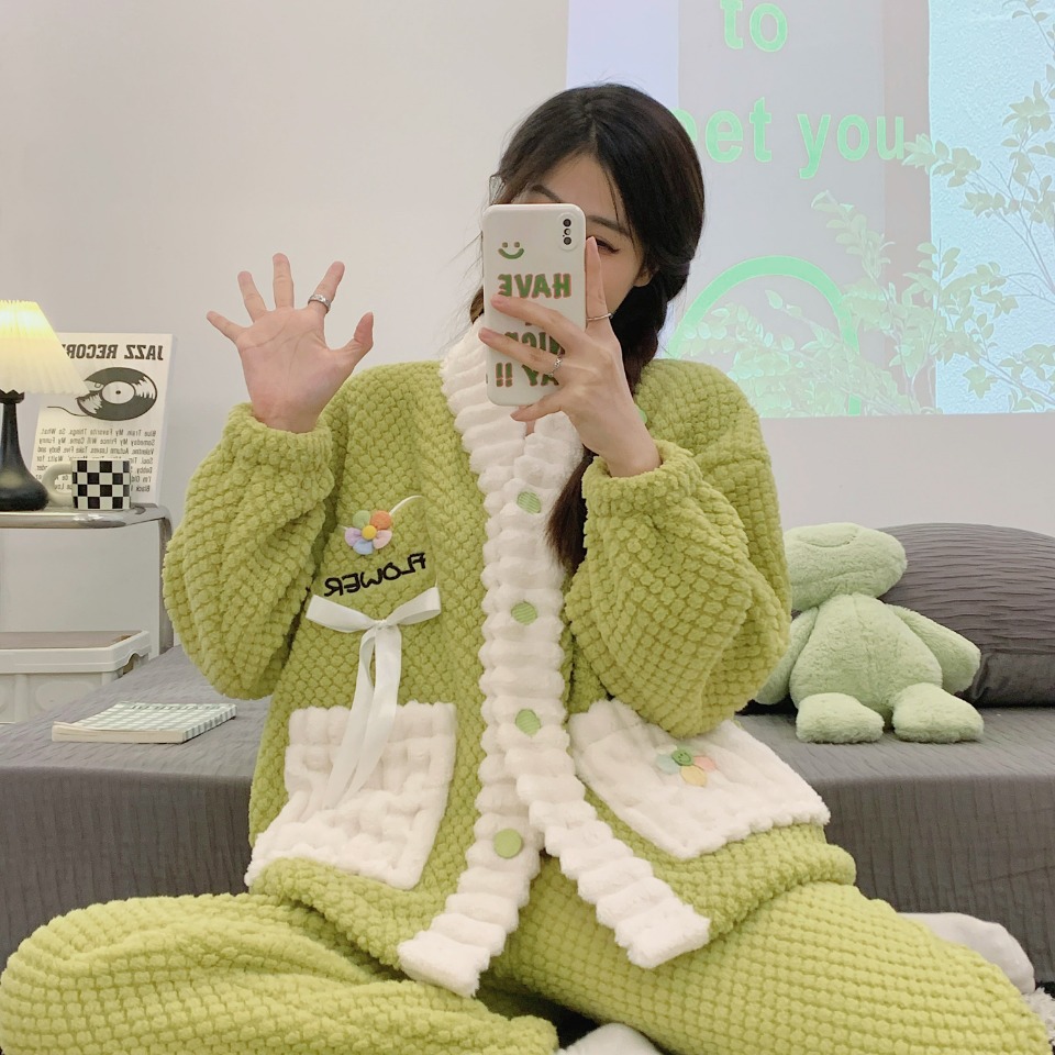 玫瑰绒小香风V领开衫套装