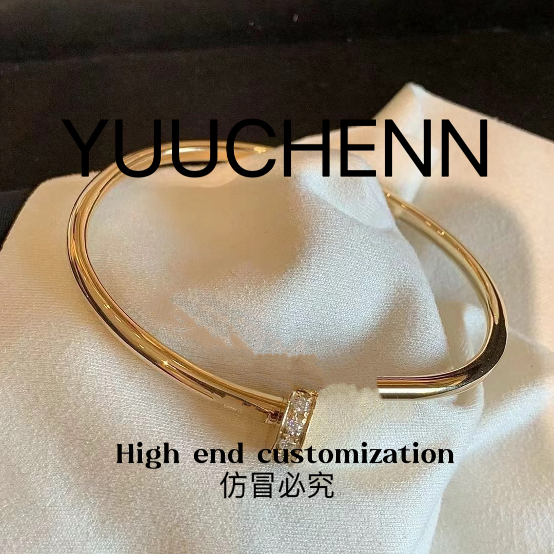 铜合金莫桑石手镯 镀k金钉子镶钻手镯百搭轻奢时尚精致重工法式