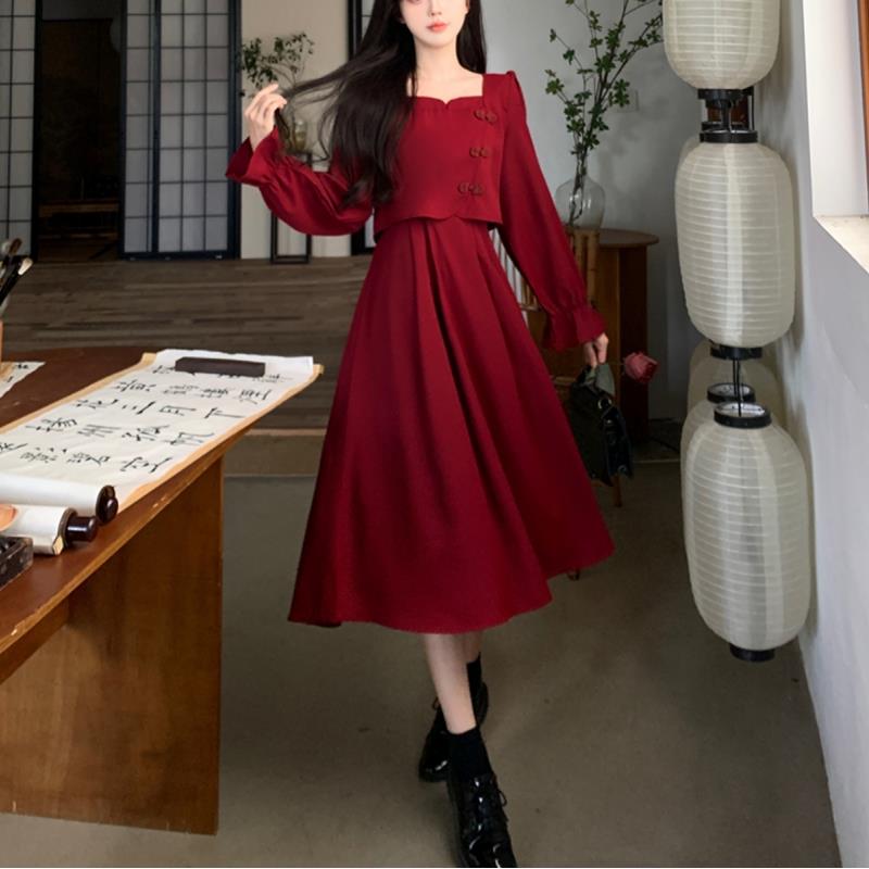 FAVMARTHA 微胖mm盘扣新中式国风红色连衣裙女秋冬2023新款订婚汉
