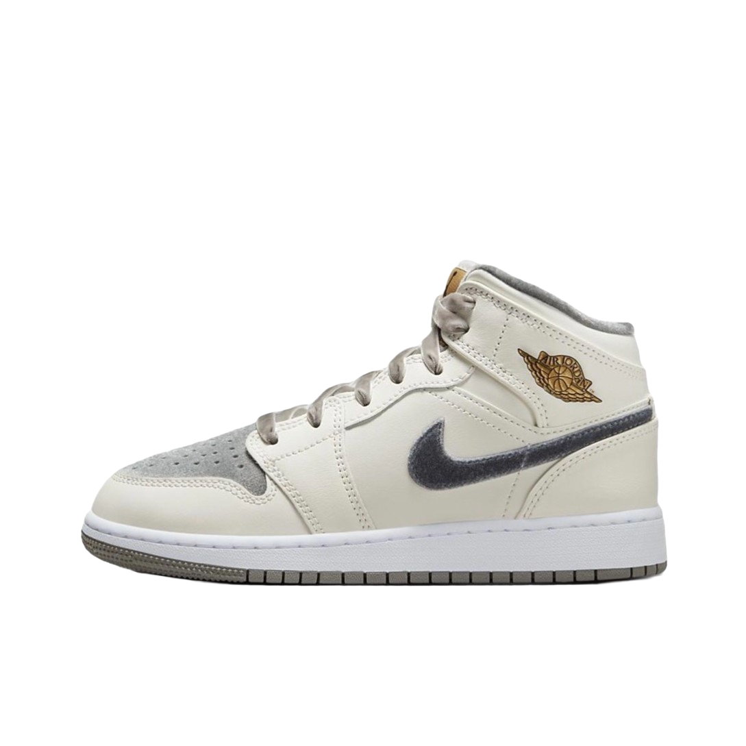 【门店专属】耐克女子AIR JORDAN板鞋AJ1 D复古板鞋FB9899-100