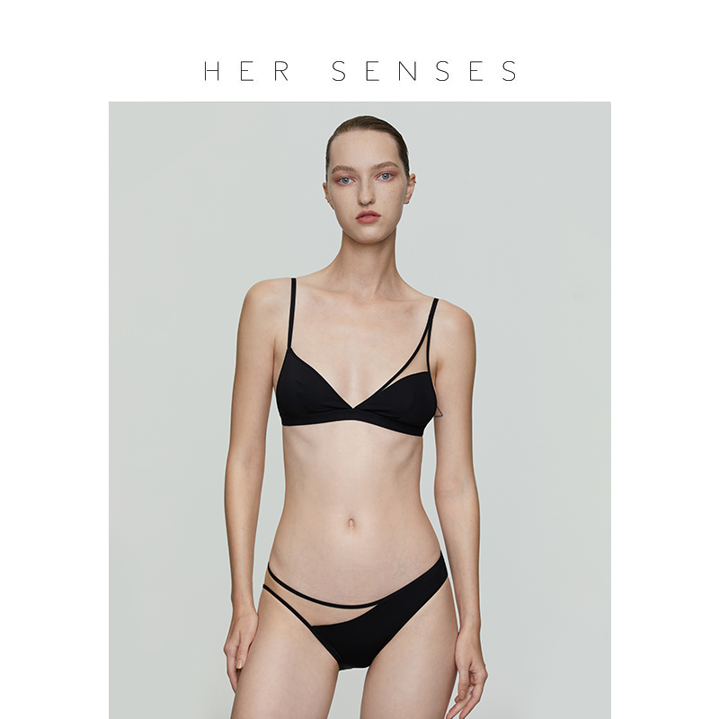 HER SENSES/何识留白系列不对称三角杯无钢圈文胸超薄细肩带内衣